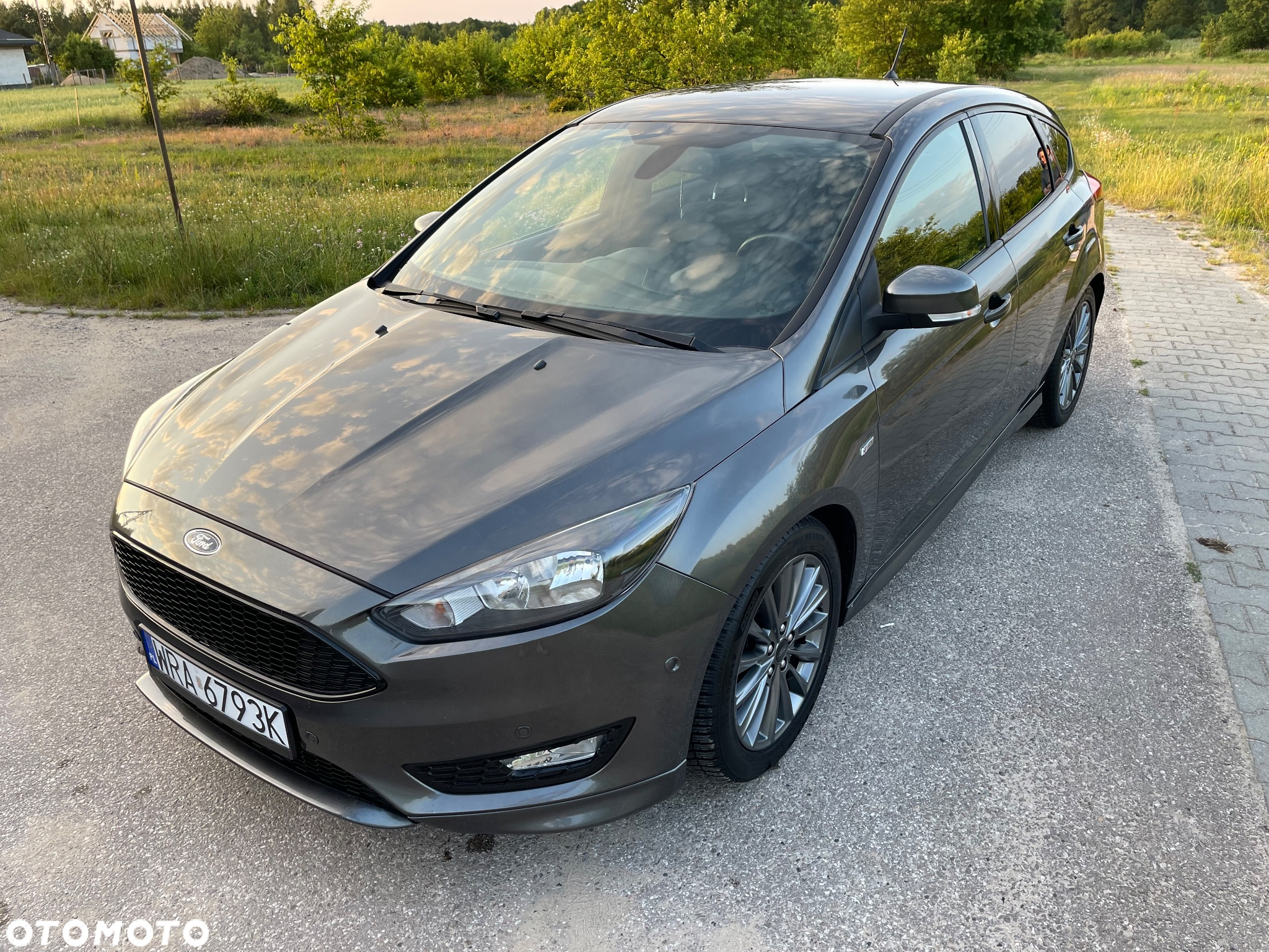 Ford Focus - 10