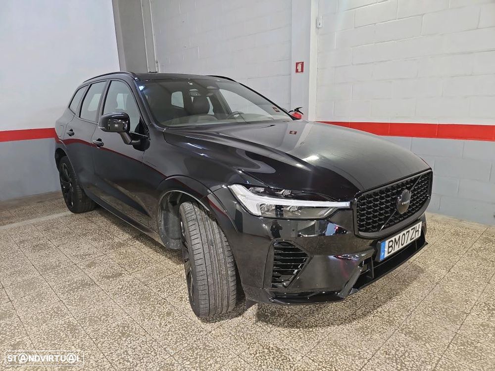 Volvo XC 60 2.0 T6 PHEV Black Edition - 4