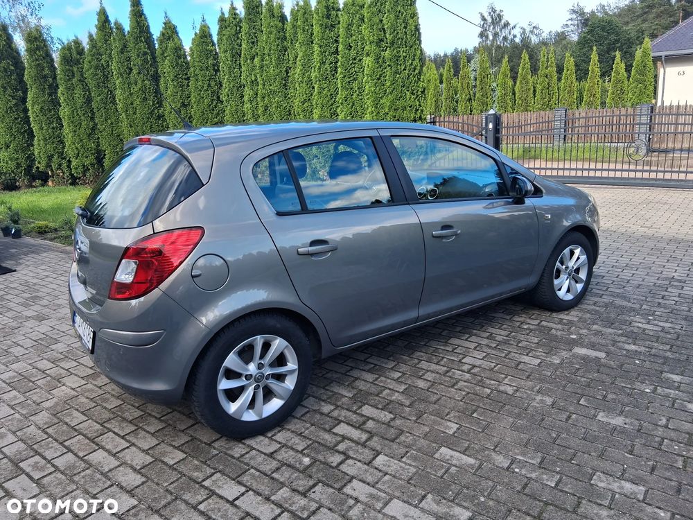 Opel Corsa 1.4 16V Energy - 10