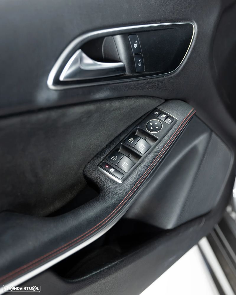 Mercedes-Benz CLA 180 d AMG Line - 20