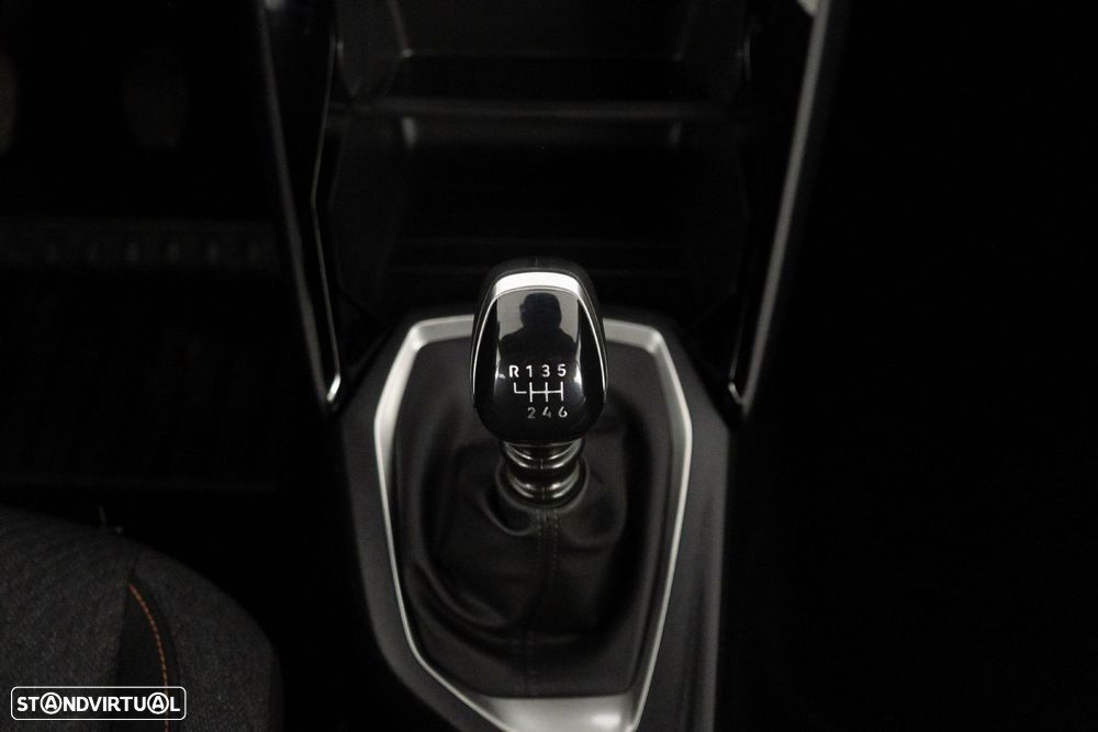 Peugeot 2008 1.2 PureTech Style - 24