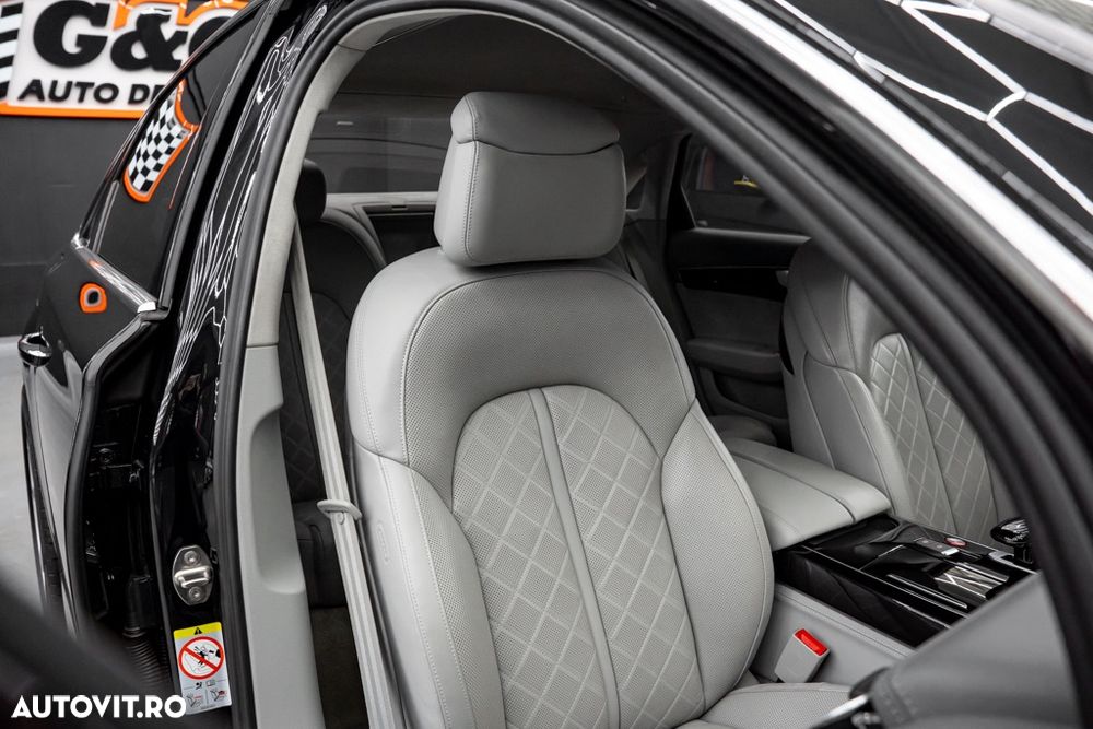 Audi S8 Plus 4.0 TFSI quattro Tiptronic - 13
