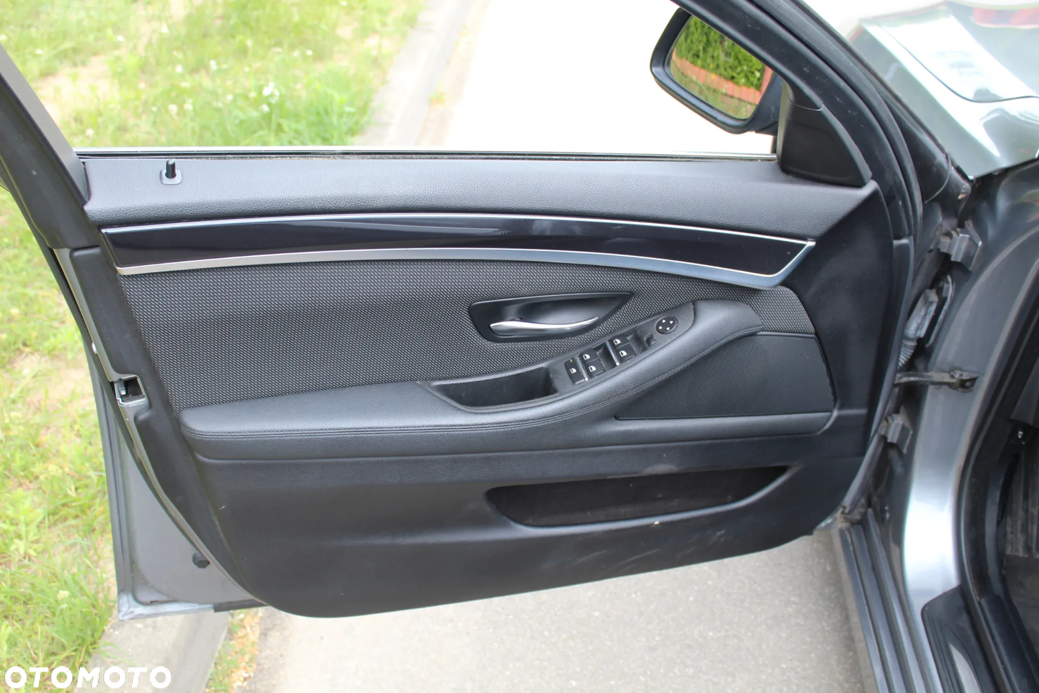 BMW Seria 5 523i - 17
