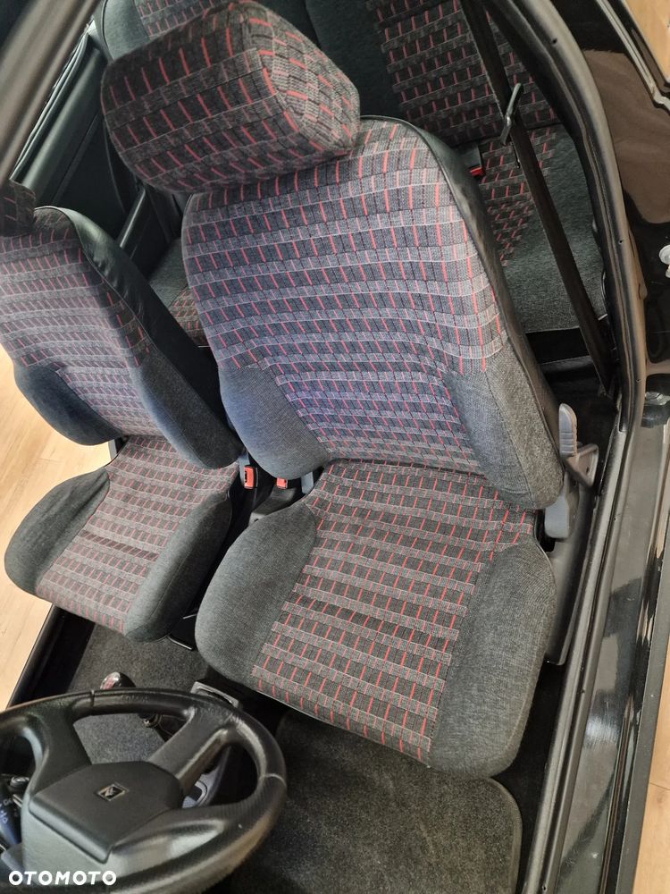 Citroën AX - 21