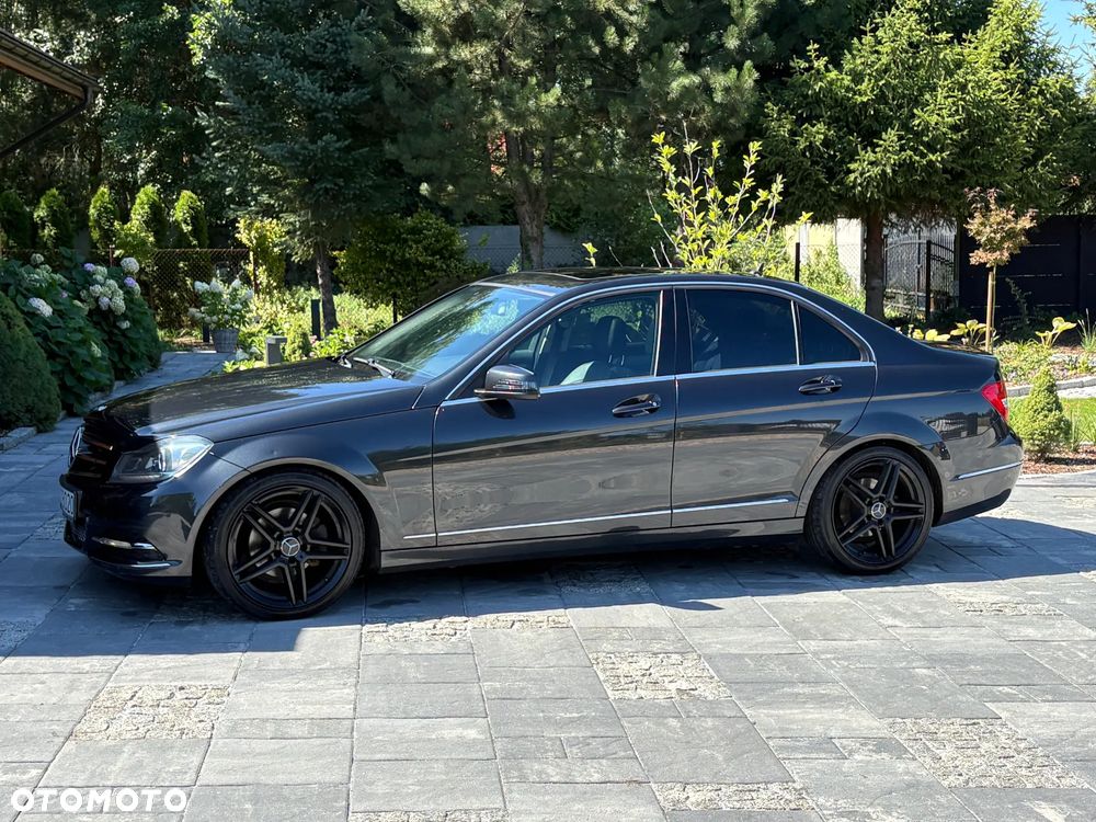 Mercedes-Benz Klasa C 180 Avantgarde Edition - 16