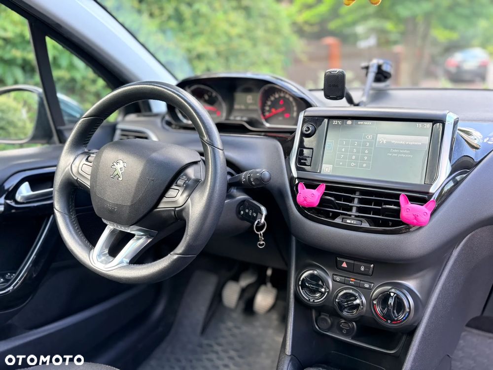 Peugeot 208 1.6 BlueHDi Allure S&S - 16