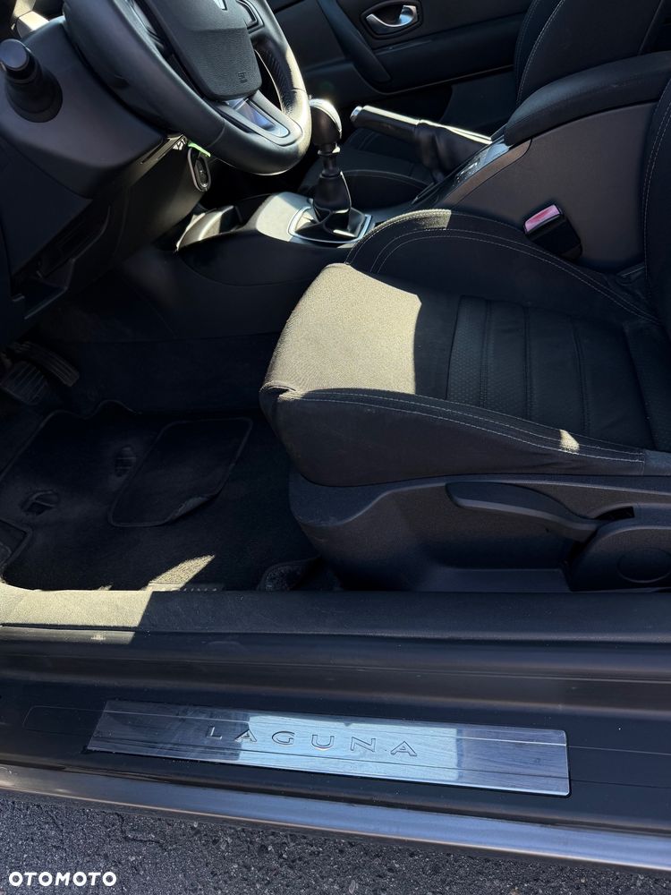 Renault Laguna 2.0 dCi Monaco GP2 - 11