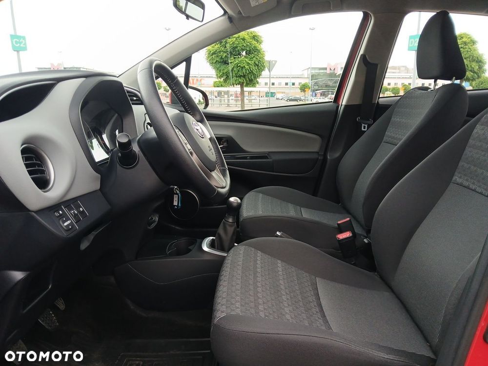 Toyota Yaris 1.0 Active EU6 - 15