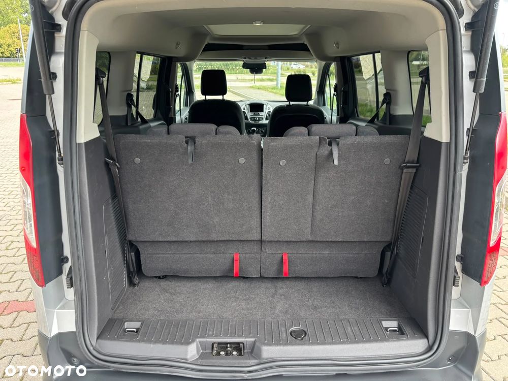 Ford Tourneo Connect Grand - 28