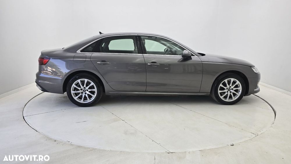 Audi A4 30 TDI S tronic MHEV Basic - 5