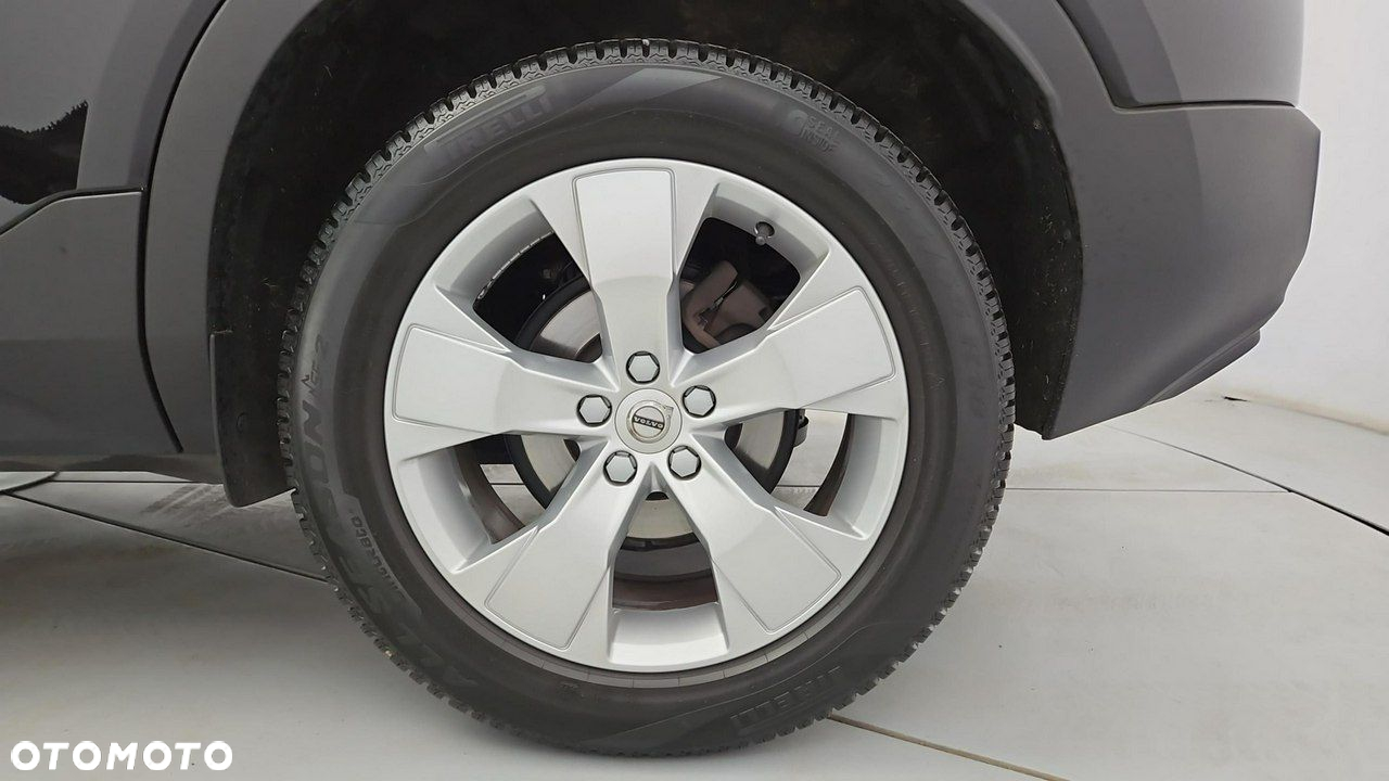 Volvo XC 40 - 25