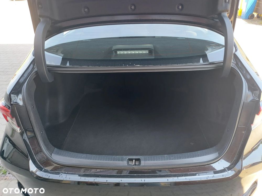 Toyota Corolla 1.5 Comfort - 11
