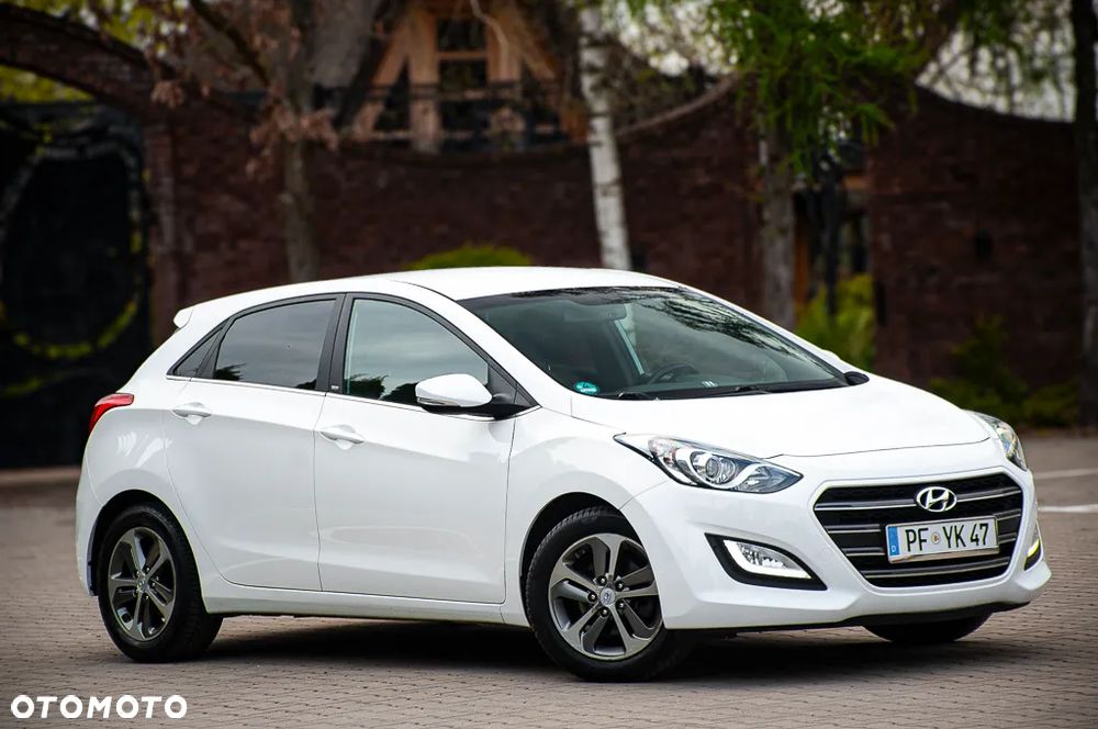 Hyundai i30 1.4 Select - 23