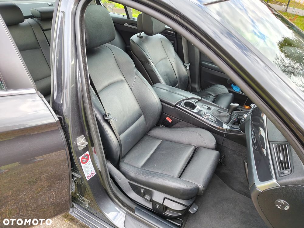 BMW Seria 5 520d Luxury Line - 28