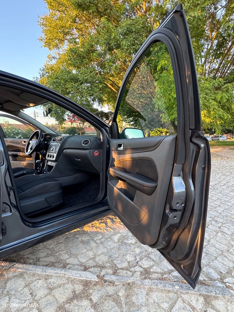 Ford Focus 1.6 TDCi Sport - 21
