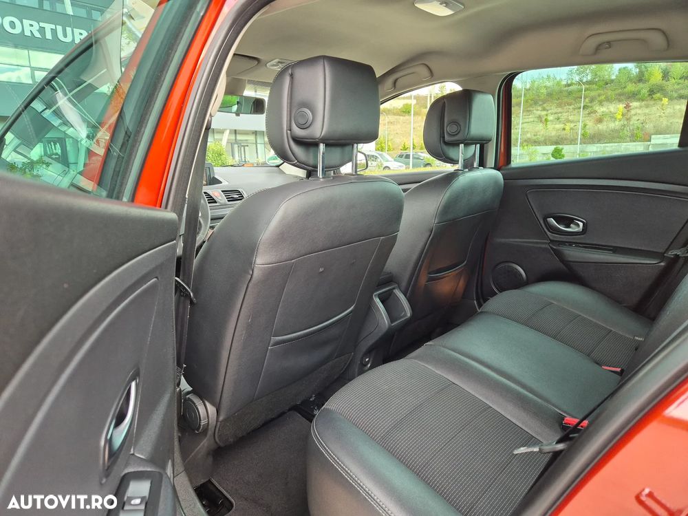 Renault Megane TCe 130 BOSE Edition - 13