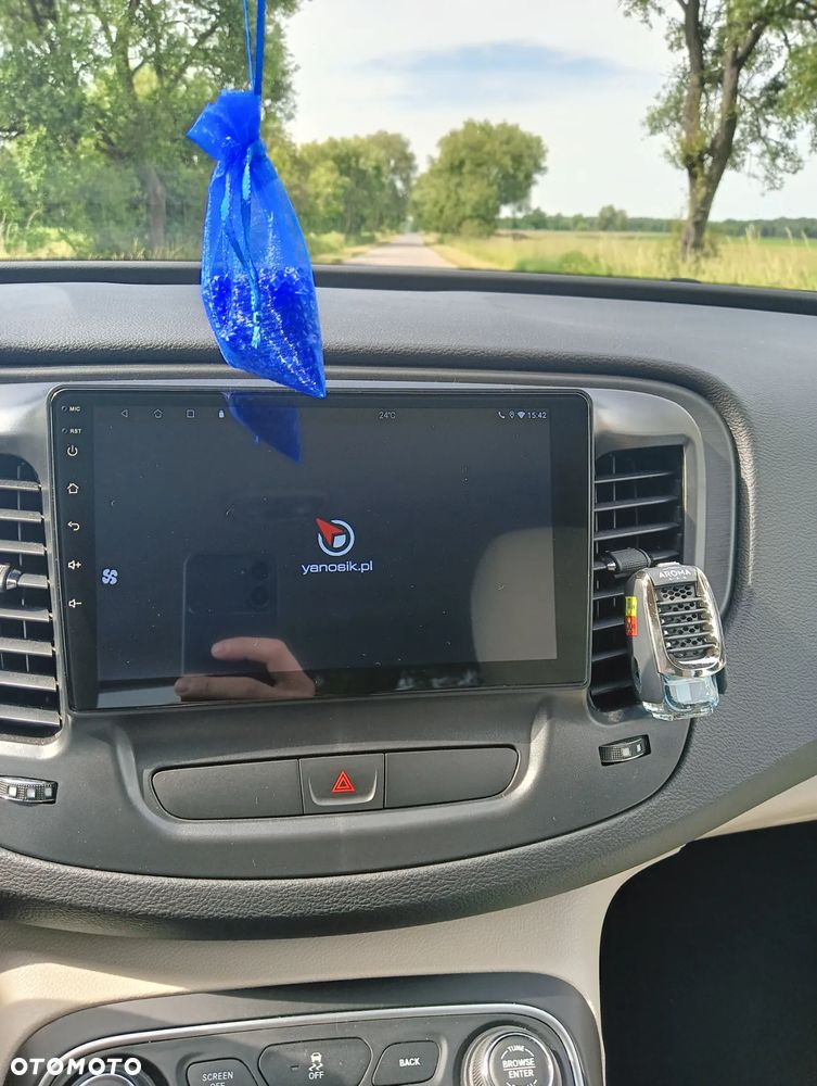 Chrysler 200 - 23