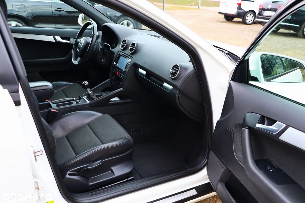 Audi A3 Sportback 1.4 TFSI S line Sportpaket - 7