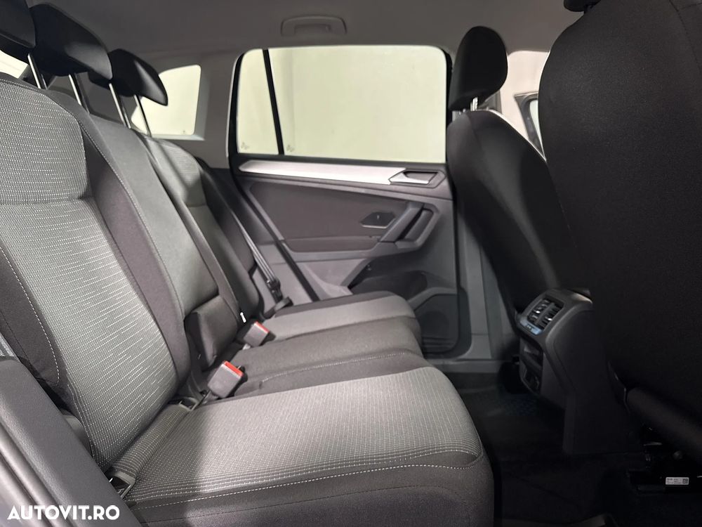 Volkswagen Tiguan - 13