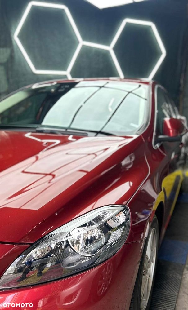 Volvo V40 D2 Geartronic Momentum - 4