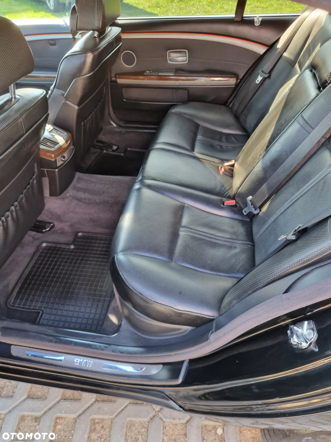 BMW Seria 7 745i L - 25