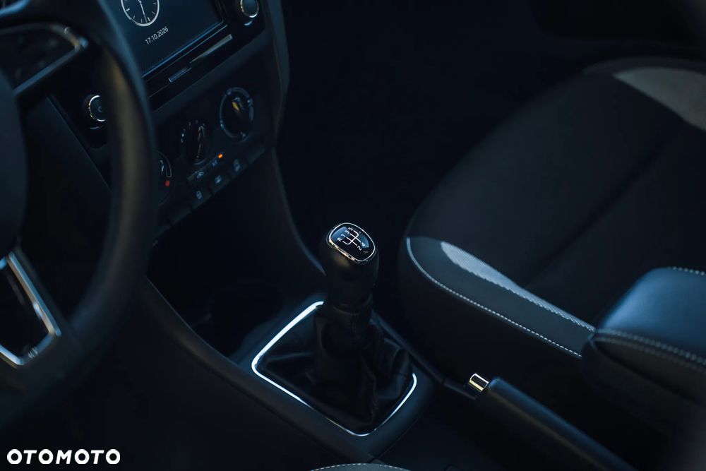 Skoda RAPID 1.0 TSI Ambition - 18