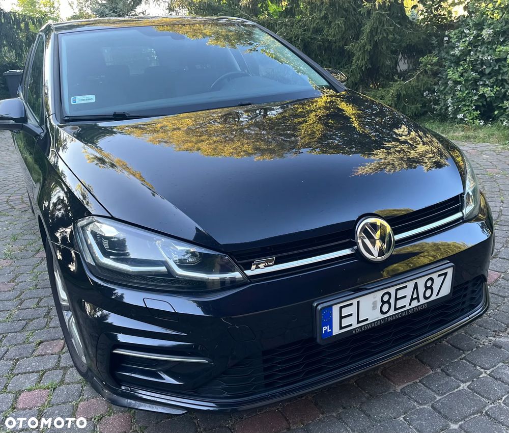 Volkswagen Golf - 1