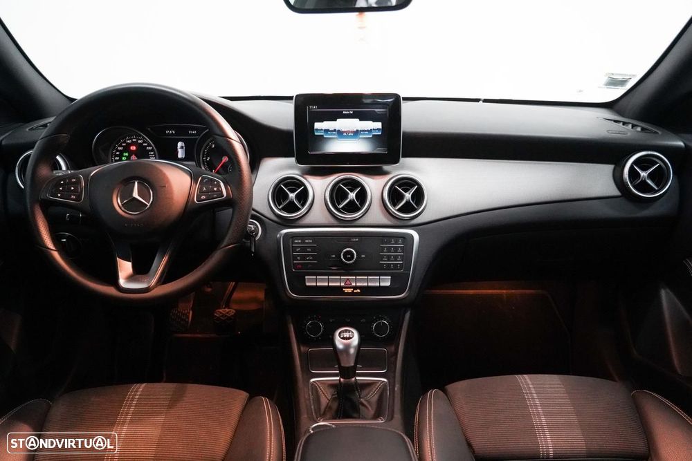 Mercedes-Benz CLA 180 d Shooting Brake Urban - 6