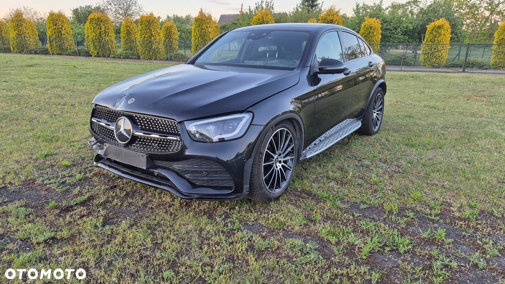 Mercedes-Benz GLC 300 d 4Matic 9G-TRONIC AMG Line - 2