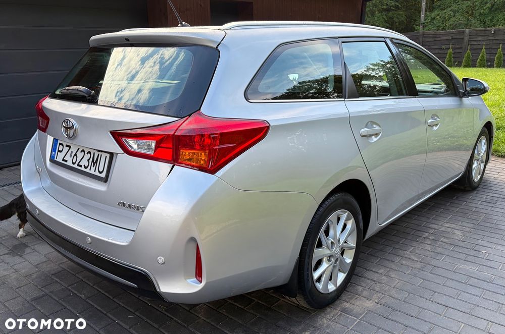 Toyota Auris 1.4 D-4D Premium + EU5 - 6