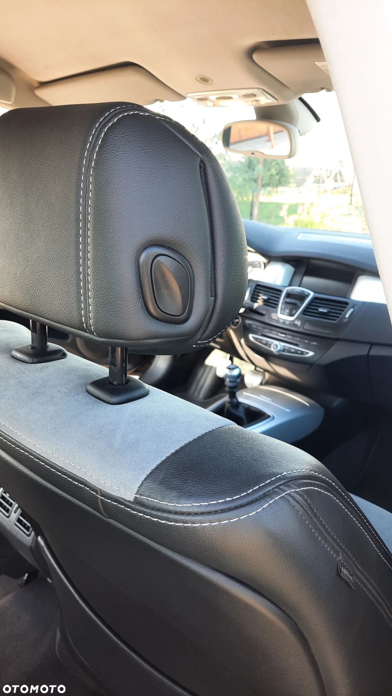 Renault Laguna Grandtour 2.0 dCi FAP GT - 12