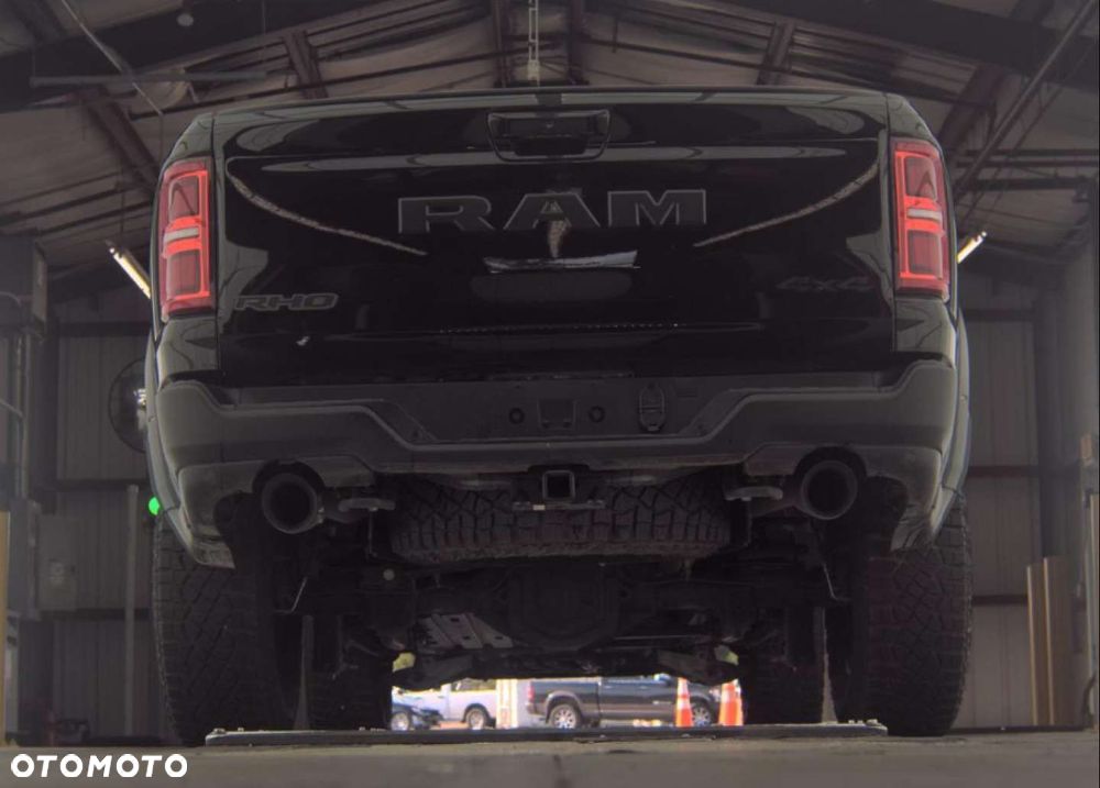 RAM 1500 - 8