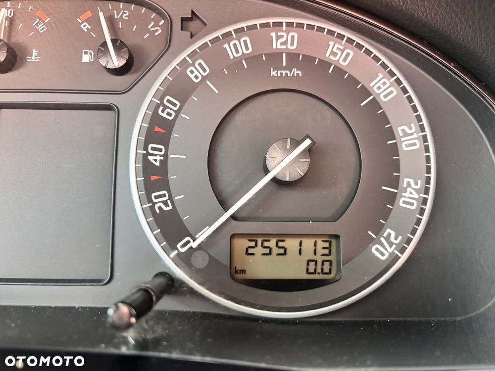Skoda Superb 2.0 TDI DPF L&K - 15