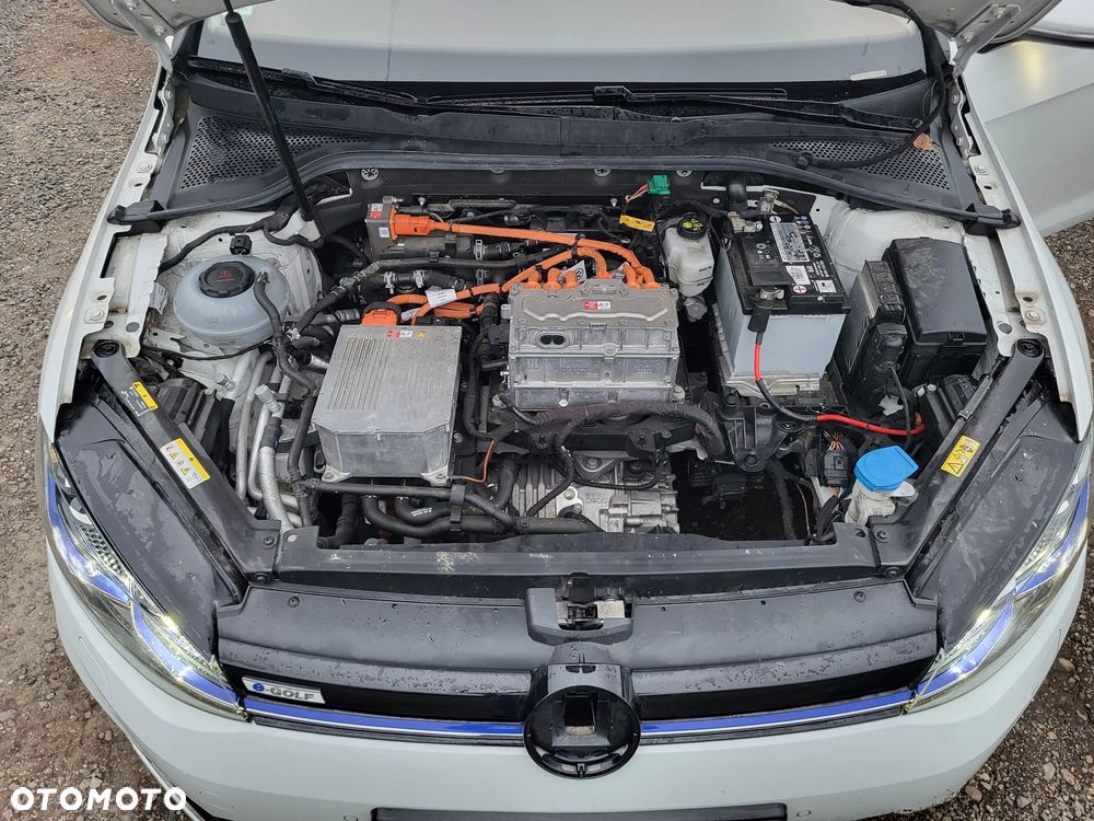 Volkswagen Golf e-Golf - 14