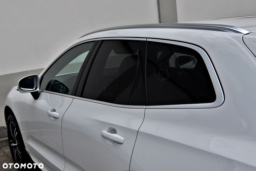 Volvo XC 60 D4 R-Design - 11