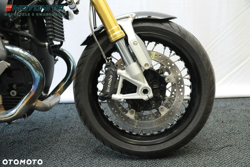 BMW R - 12