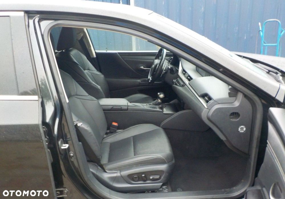 Lexus ES - 17
