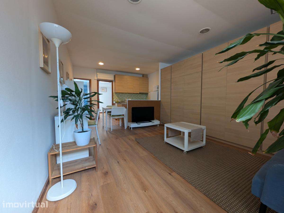 Apartamento com 1 quartos - localizado em Santo Ildefonso Porto - Grande imagem: 2/15