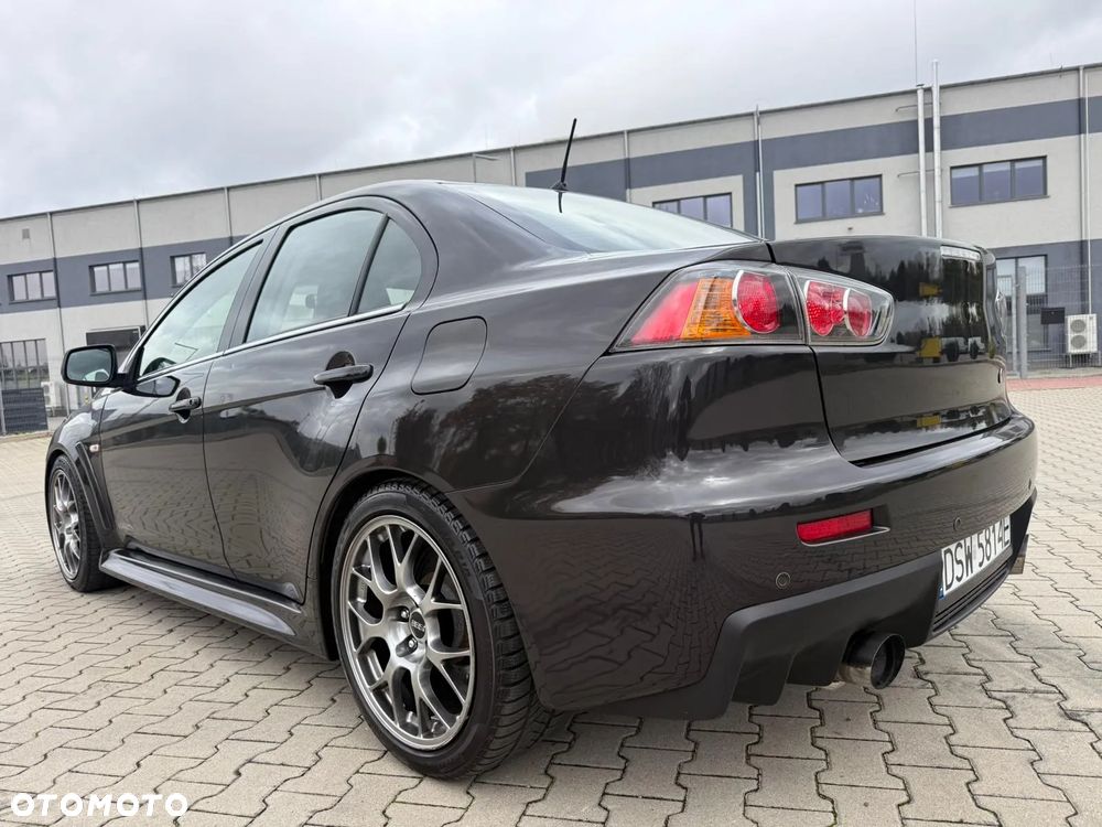 Mitsubishi Lancer Evolution - 10