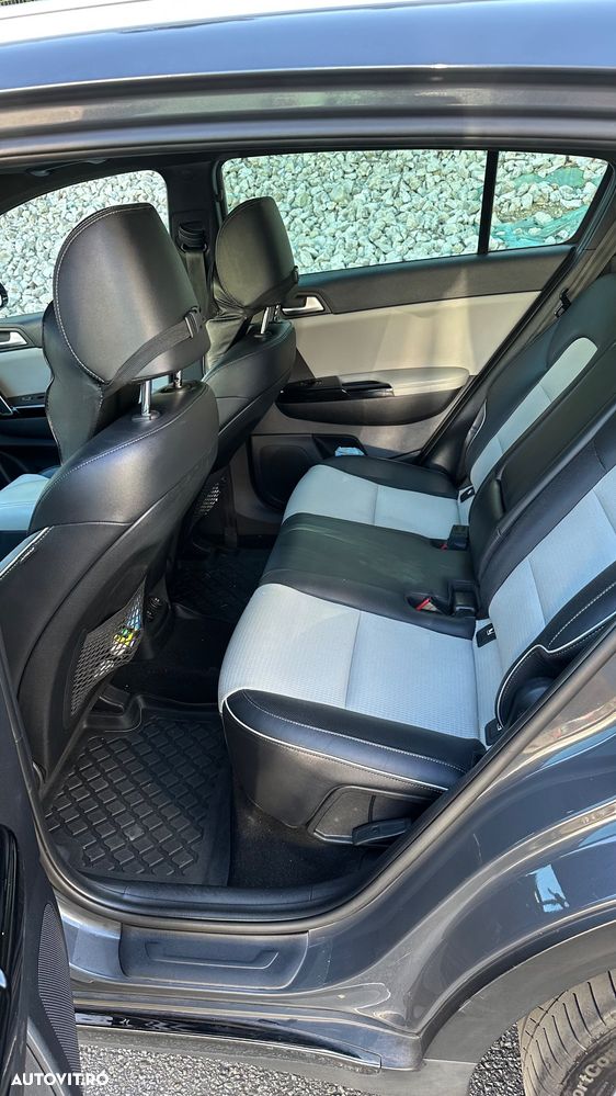 Kia Sportage 2.0 DSL 8AT HP 4x4 GT Line - 13