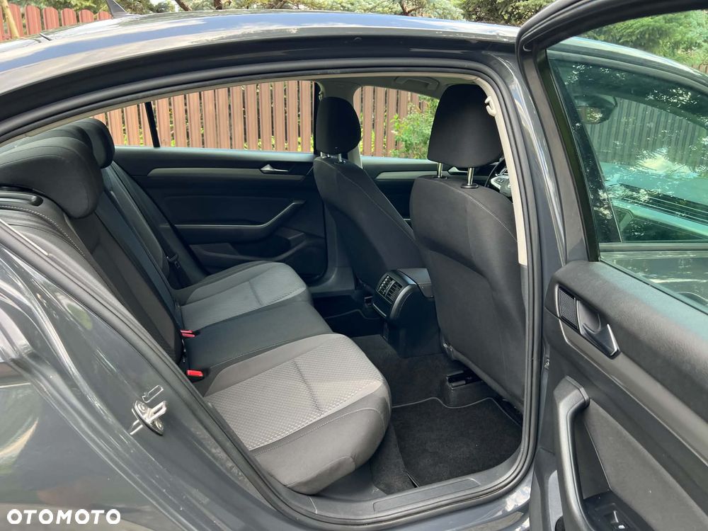 Volkswagen Passat 1.5 TSI EVO Comfortline - 15