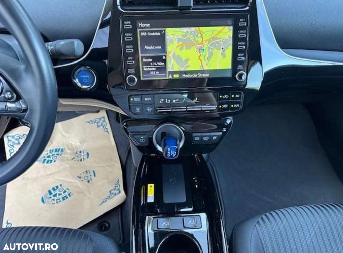 Toyota Prius Plug-in Hybrid Comfort - 16