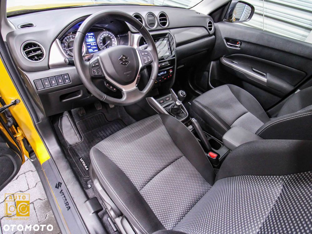 Suzuki Vitara 1.4 Boosterjet mHEV Premium 2WD - 17