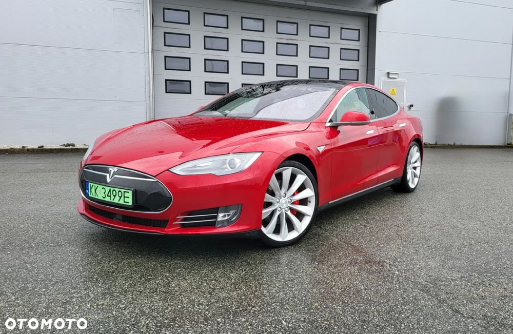 Tesla Model S D Performance - 3