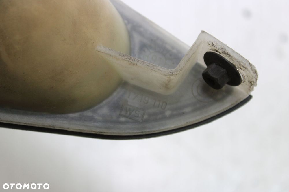 ZBIORNICZEK WYRÓWNAWCZY PŁYNU WODY BMW E32 E34 M30 M70 - 5