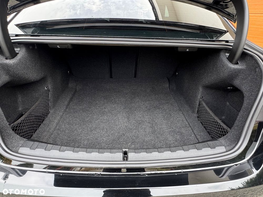 BMW Seria 3 320d Sport Line - 37