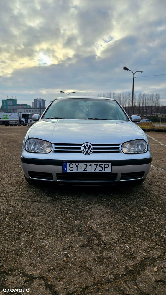 Volkswagen Golf 1.4 Basis - 2