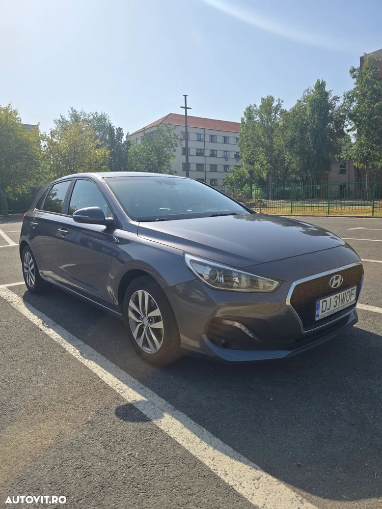 Hyundai i30 1.4 100CP 5DR M/T Highway+ - 2
