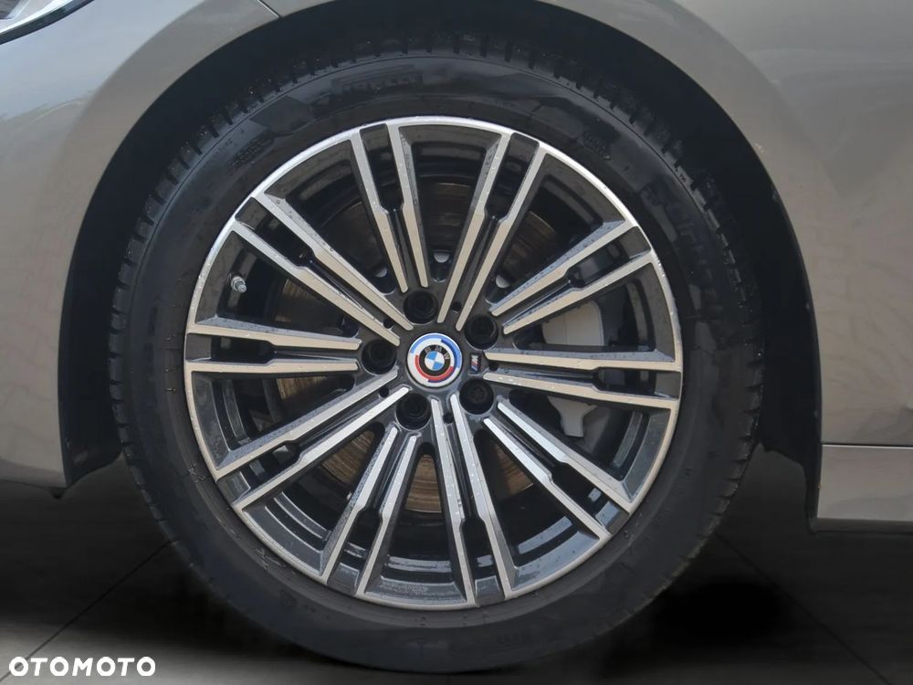 BMW Seria 3 330i xDrive M Sport sport - 5