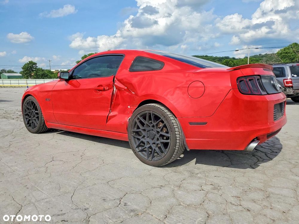 Ford Mustang 5.0 V8 GT - 5